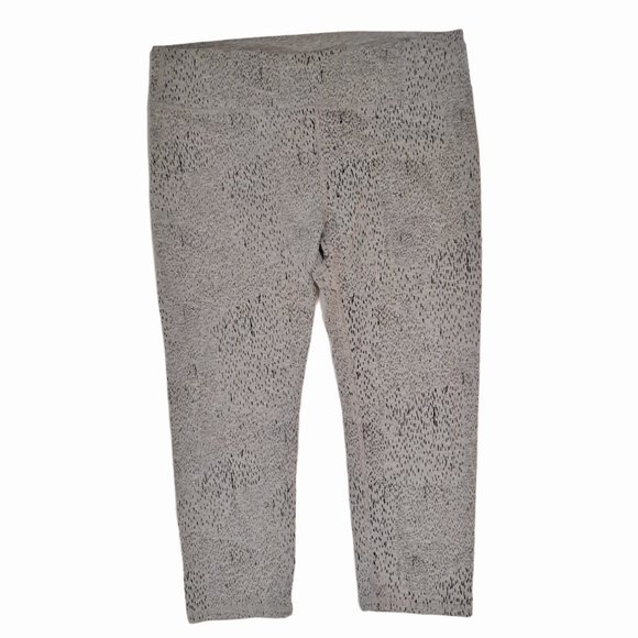 Fabletics Pants - Fabletics NWT High Rise Heathered Gray Burnout Capri L